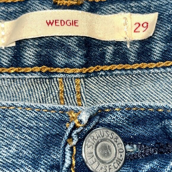 LEVI'S BIG E WEDGIE Button Fly Premium Denim Blue Jeans - EUC - Size 29 - Picture 9 of 11